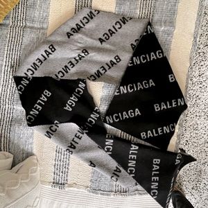 BALENCIAGA BLACK & GREY ALL OVER MACRO SCARF